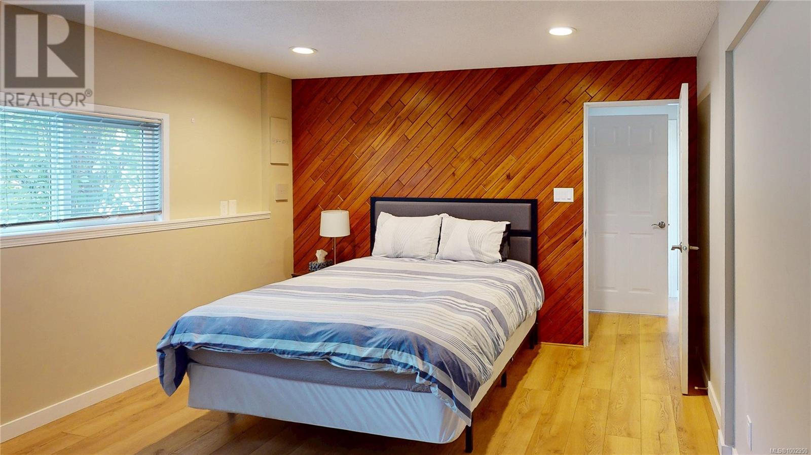 4767 Cordova Bay Rd, Saanich