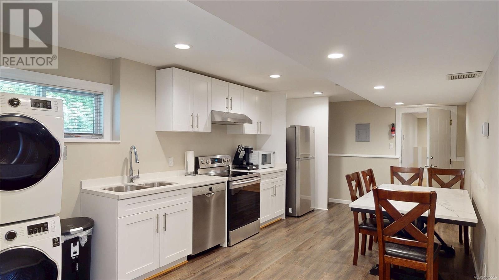 4767 Cordova Bay Rd, Saanich