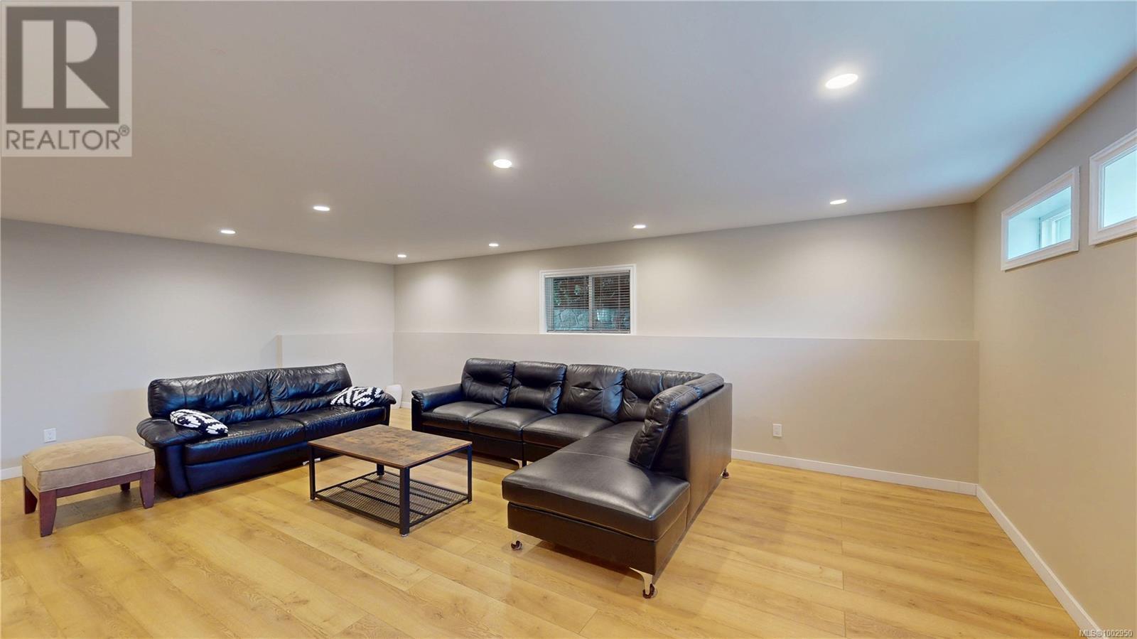 4767 Cordova Bay Rd, Saanich