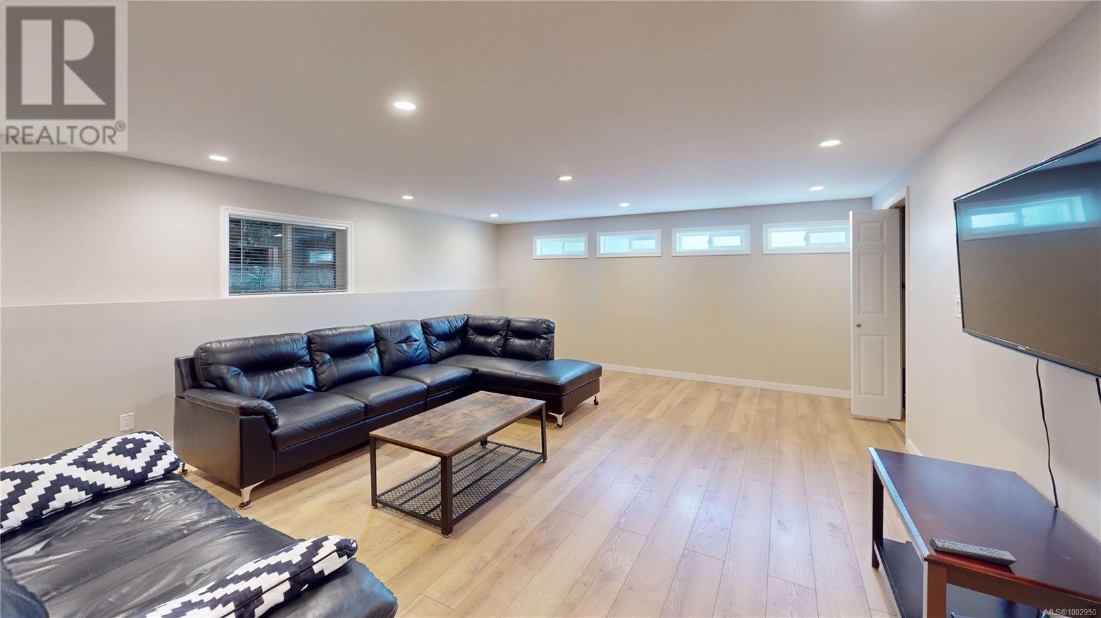 4767 Cordova Bay Rd, Saanich
