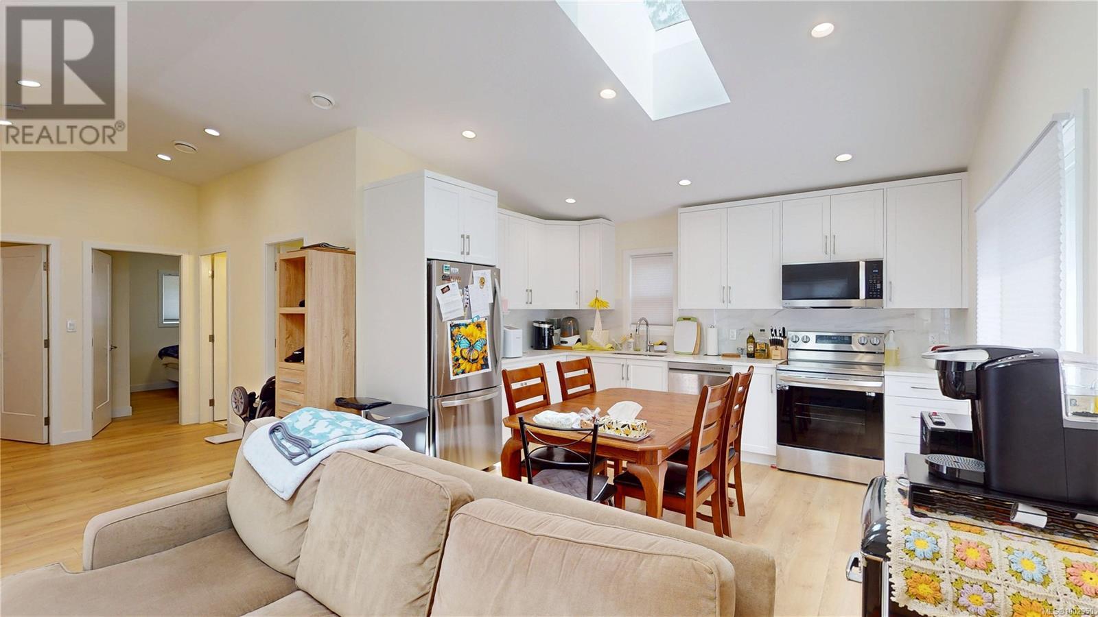 4767 Cordova Bay Rd, Saanich