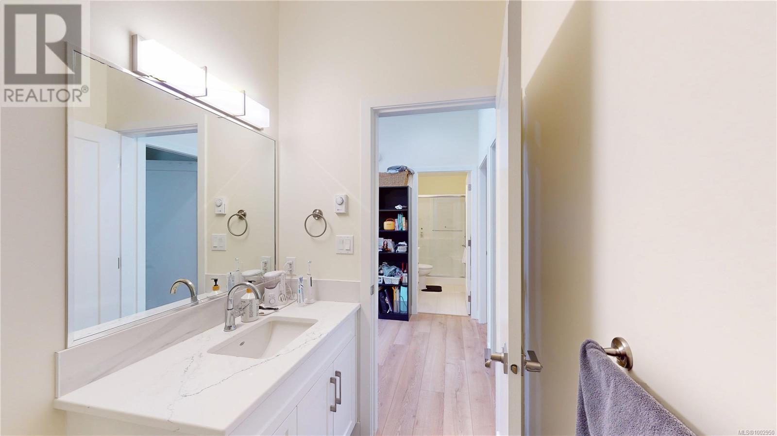 4767 Cordova Bay Rd, Saanich