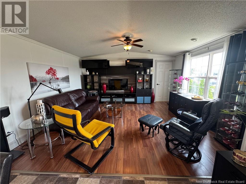 17 Lobelia Street - 4