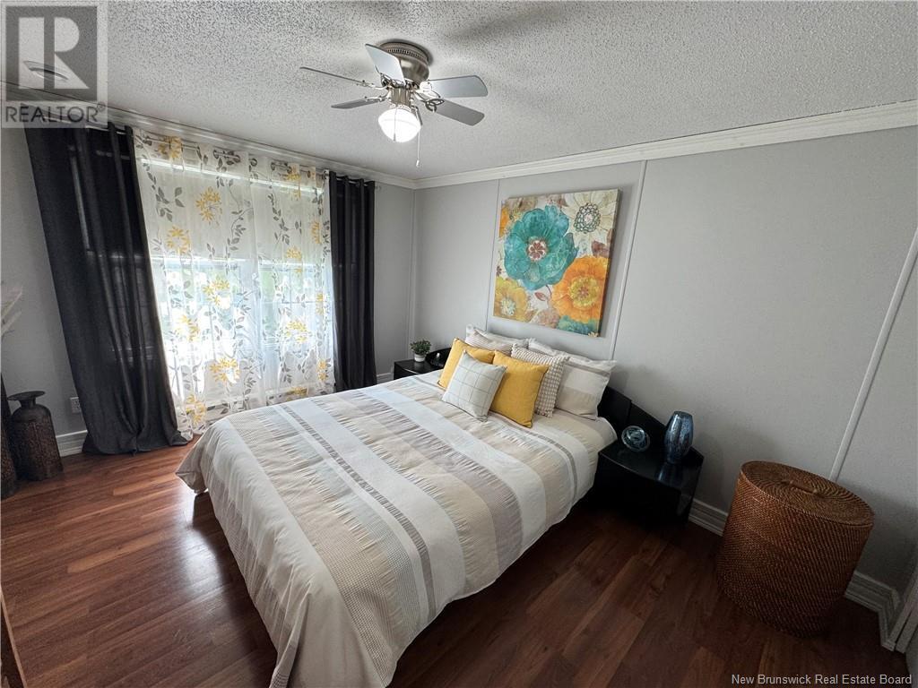 17 Lobelia Street - 12