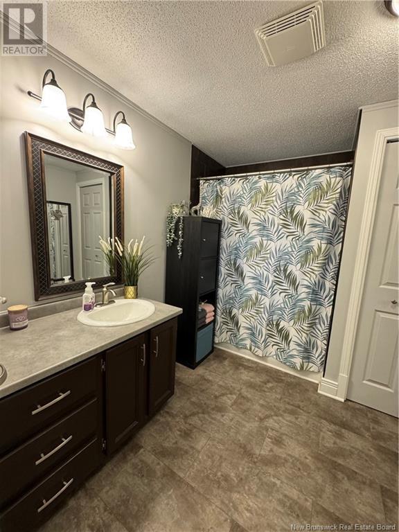 17 Lobelia Street - 15