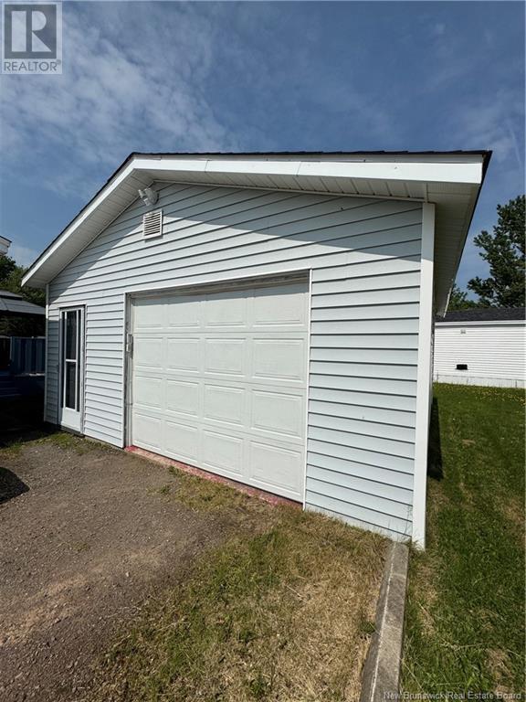 17 Lobelia Street - 20