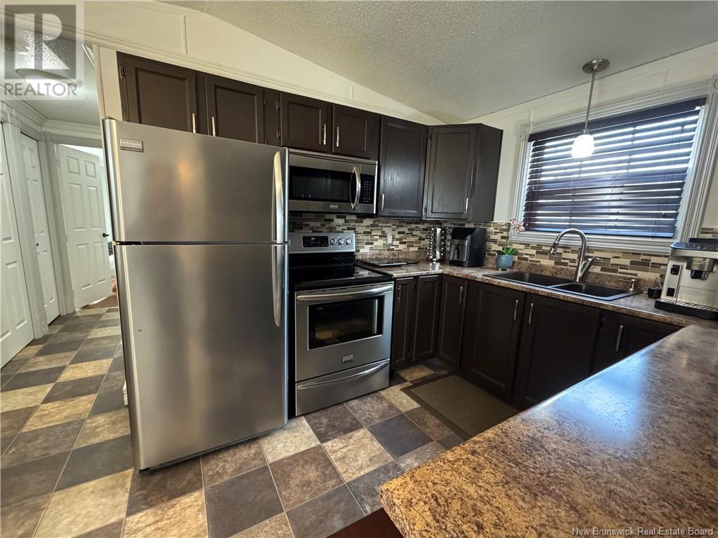 17 Lobelia Street - 7