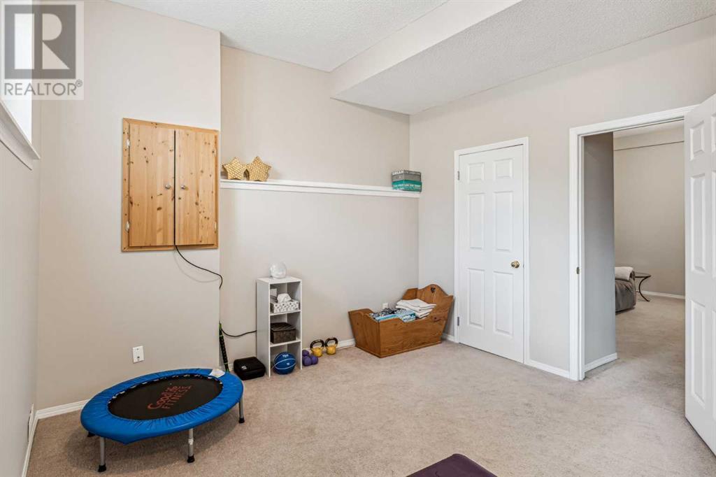 Single Family House Bi-level for Sale in  Citadel Forest Close NW Citadel Calgary 