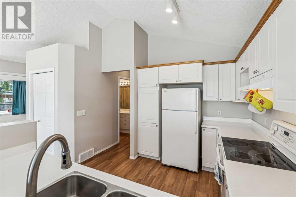 Single Family House Bi-level for Sale in  Citadel Forest Close NW Citadel Calgary 