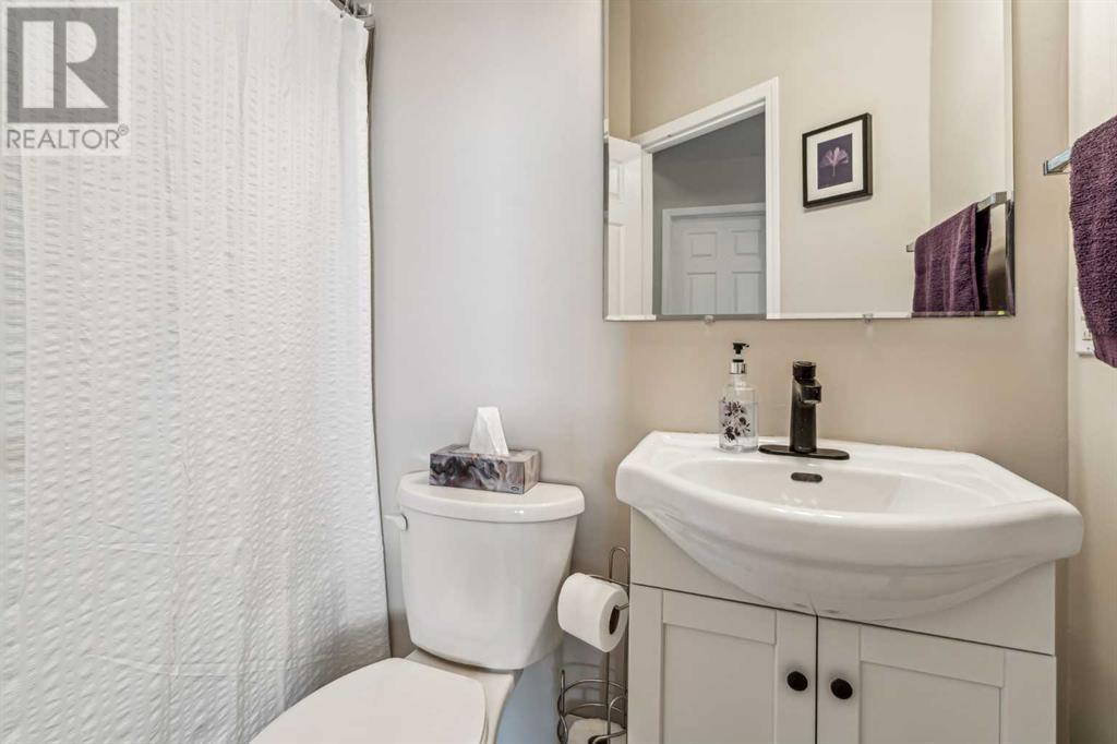 Single Family House Bi-level for Sale in  Citadel Forest Close NW Citadel Calgary 