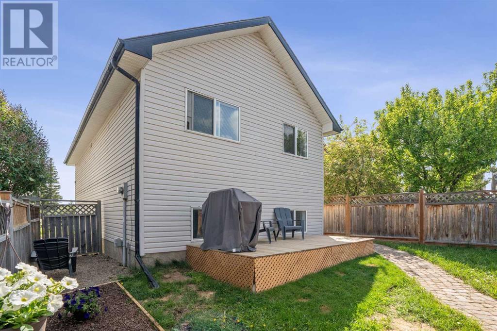Single Family House Bi-level for Sale in  Citadel Forest Close NW Citadel Calgary 