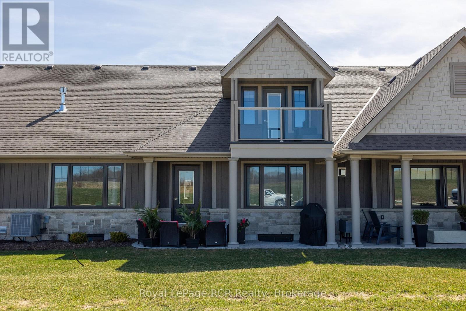 Photo 5 of 133 Hawthorn Crescent, Georgian Bluffs ON