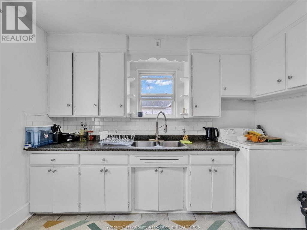 Photo 5 of 834 Ford Boulevard, Windsor ON