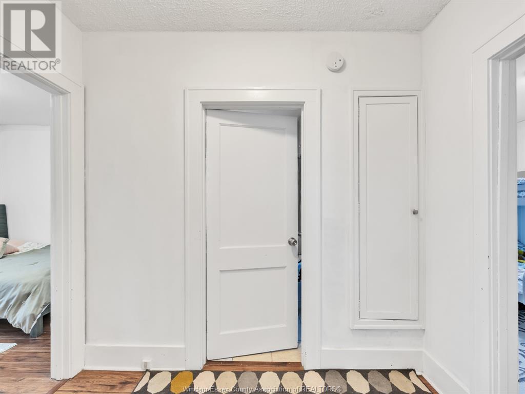 Photo 9 of 834 Ford Boulevard, Windsor ON