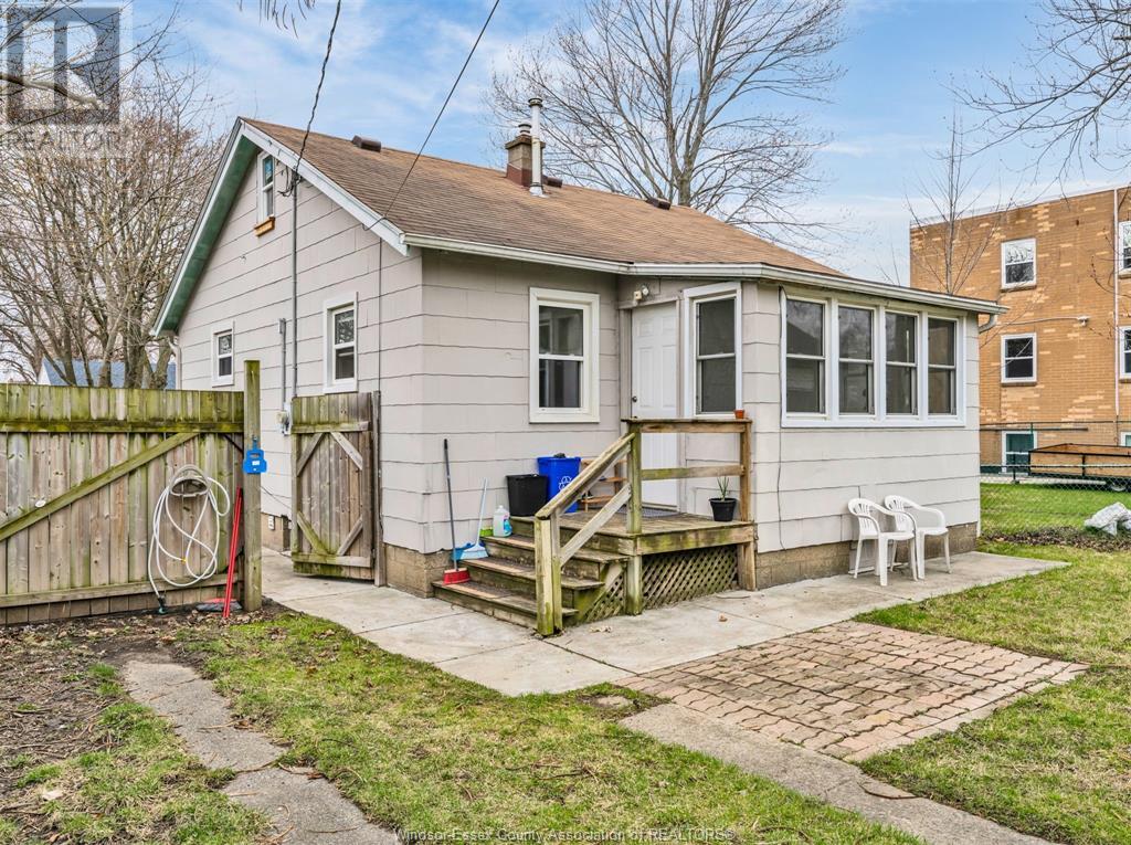 Photo 13 of 834 Ford Boulevard, Windsor ON