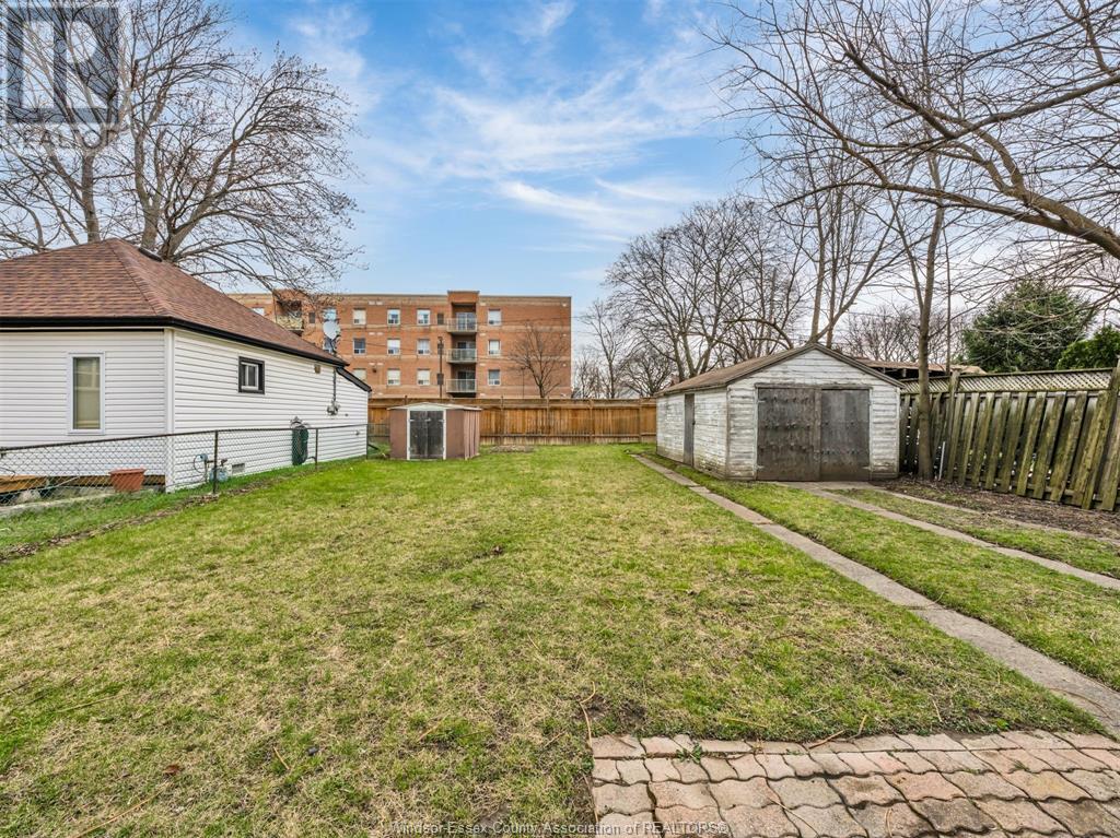 Photo 17 of 834 Ford Boulevard, Windsor ON