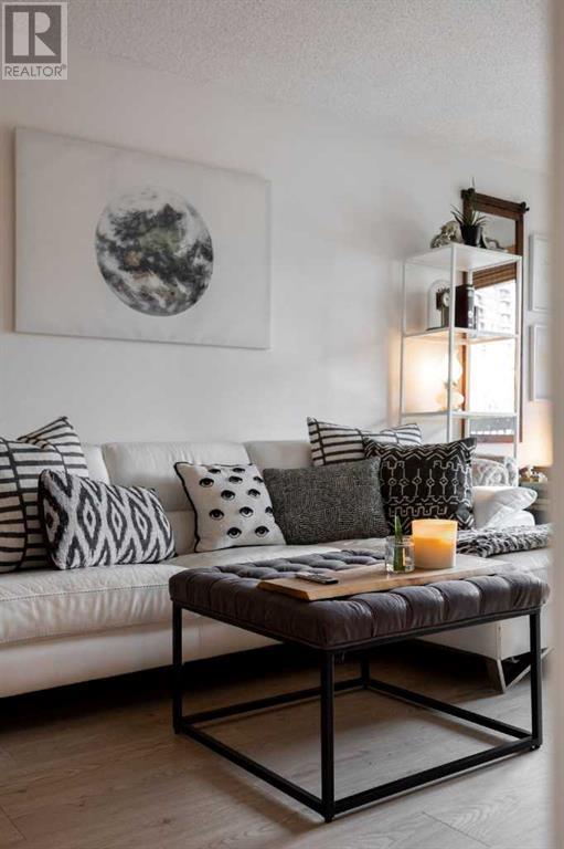 Single Family House for Sale in    Avenue SW Beltline Calgary 