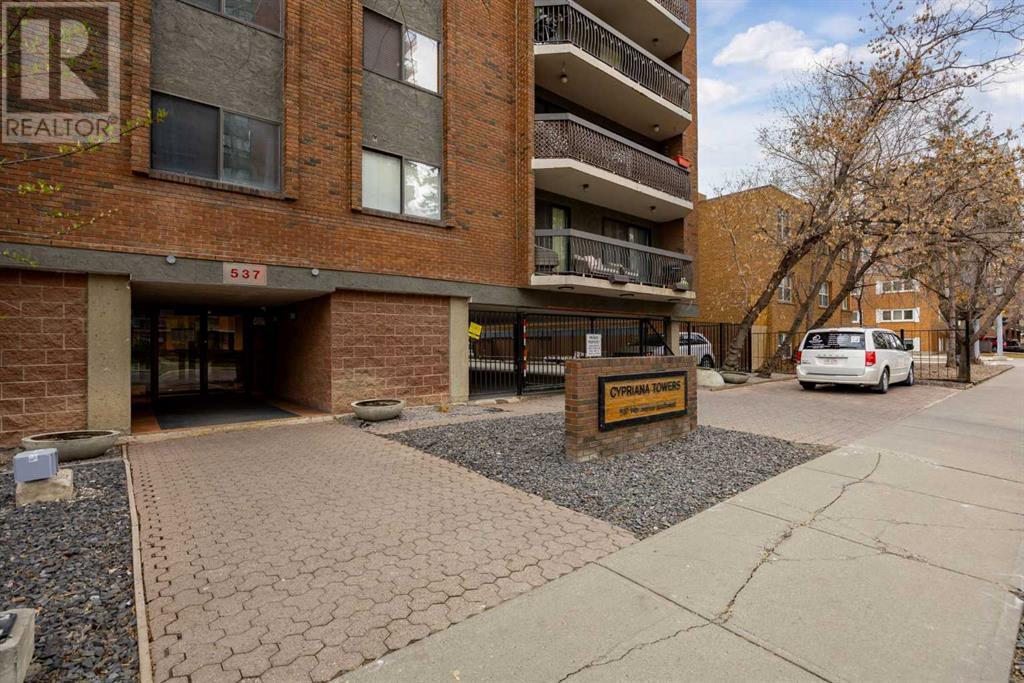 Single Family House for Sale in    Avenue SW Beltline Calgary 