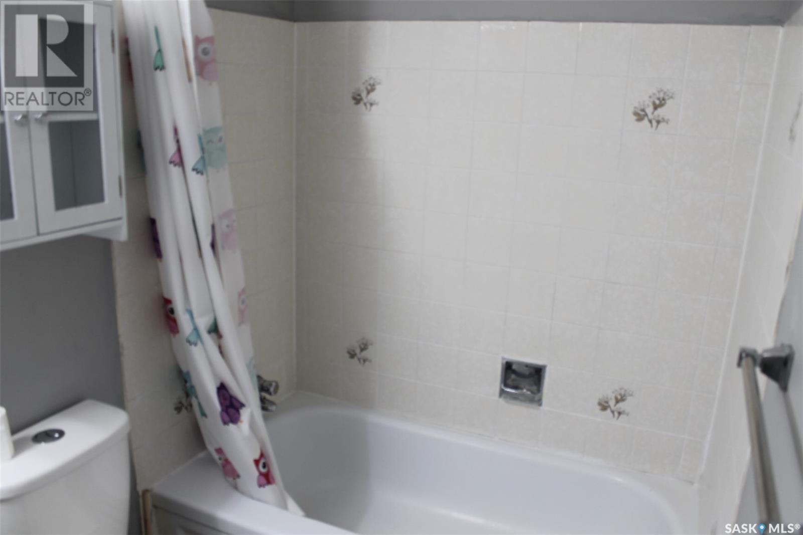 Single Family House Low rise for Sale in   Tait CRESCENT Saskatoon 