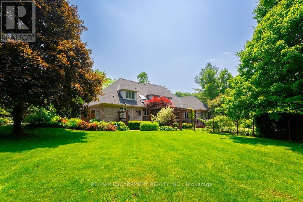 Photo 24 of 27 Blackberry Place, Hamilton ON