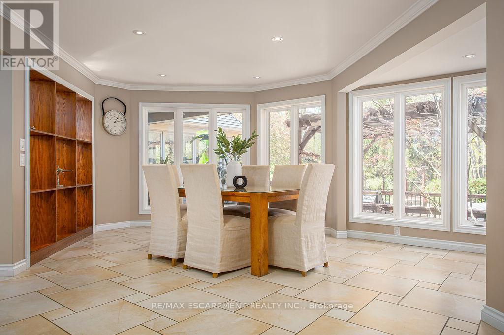 Photo 31 of 27 Blackberry Place, Hamilton ON