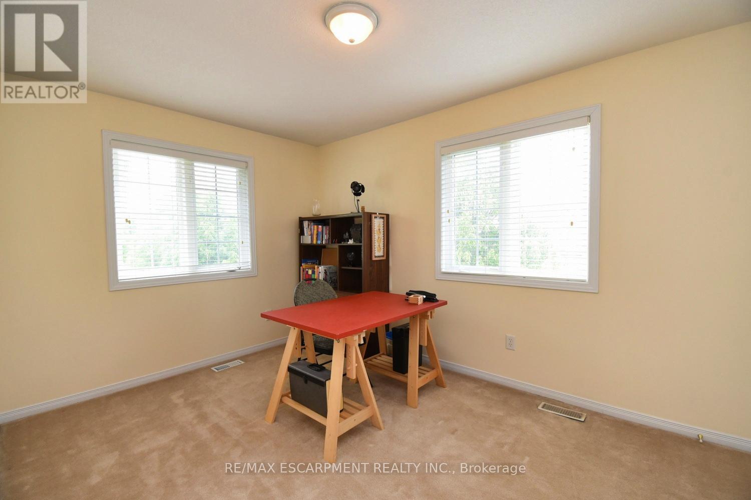Photo 30 of 49 7 Southside Place, Hamilton ON