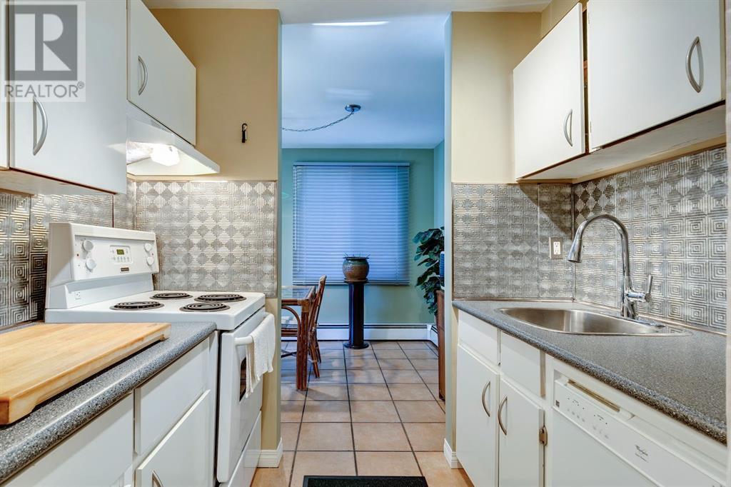 Single Family House for Sale in   A Street SW Bankview Calgary 