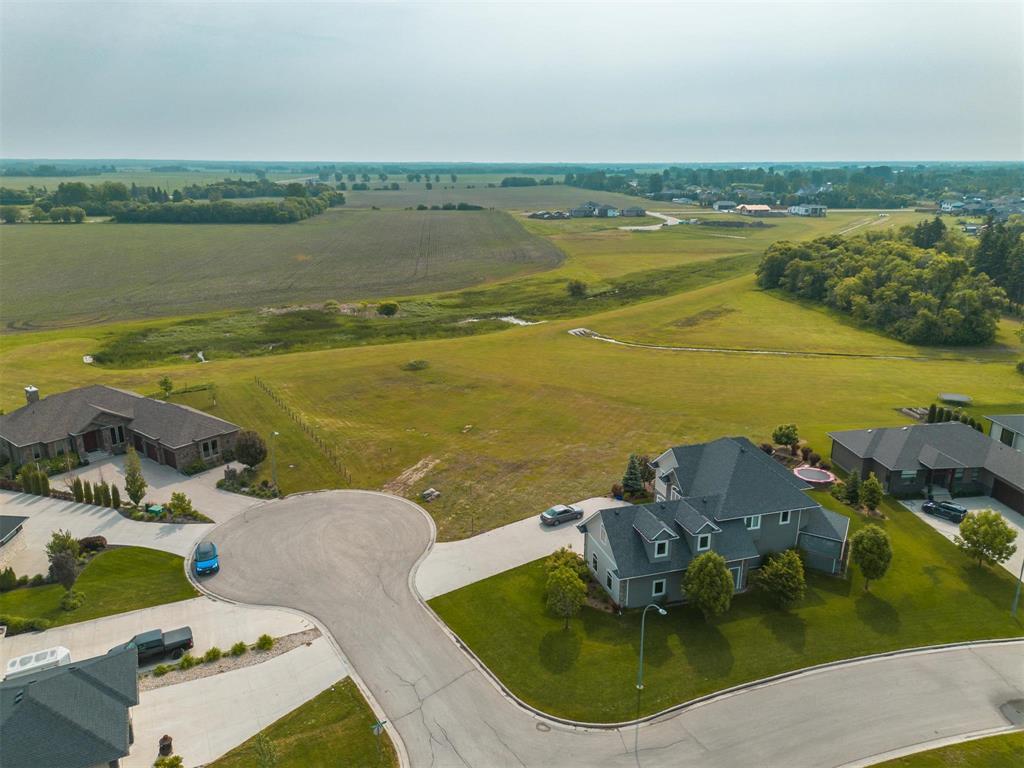 Photo 14 of 8 Wyndham Court, Steinbach MB