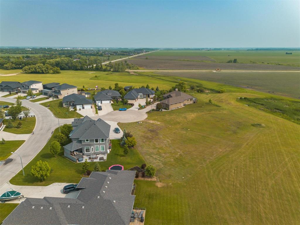 Photo 13 of 8 Wyndham Court, Steinbach MB