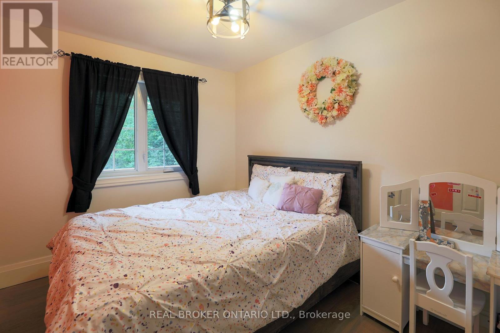 Photo 15 of 8 Benjamin Lane, North Grenville ON