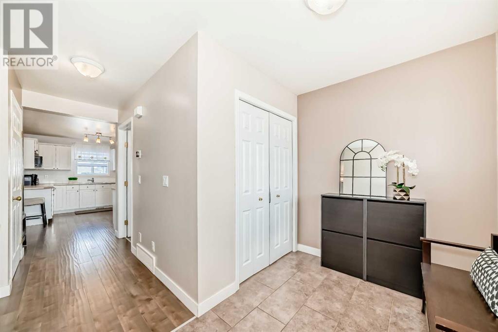 Single Family House for Sale in  Citadel Acres Close NW Citadel Calgary 