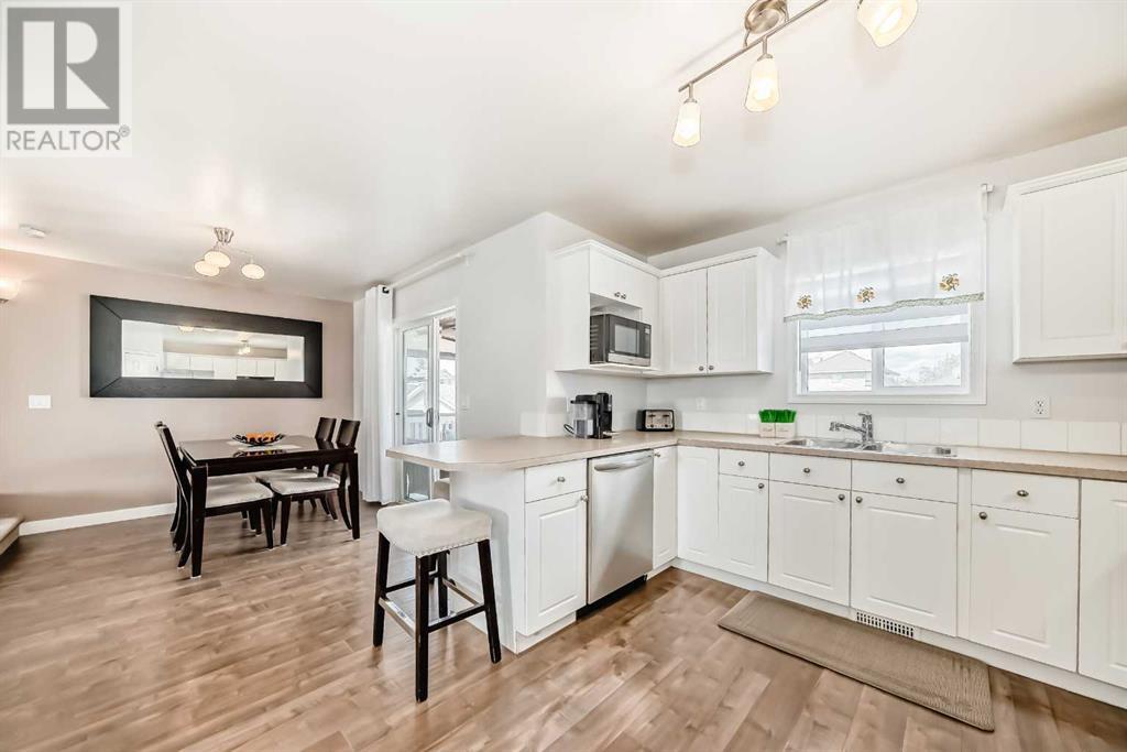 Single Family House for Sale in  Citadel Acres Close NW Citadel Calgary 