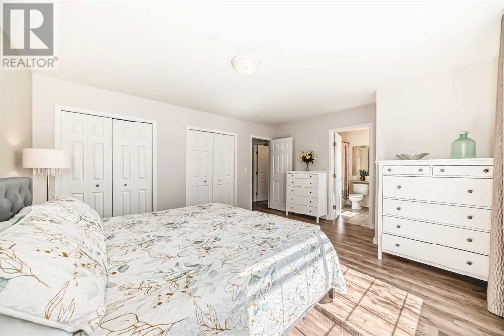 Single Family House for Sale in  Citadel Acres Close NW Citadel Calgary 