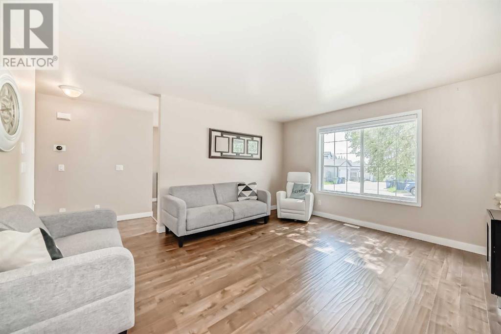 Single Family House for Sale in  Citadel Acres Close NW Citadel Calgary 