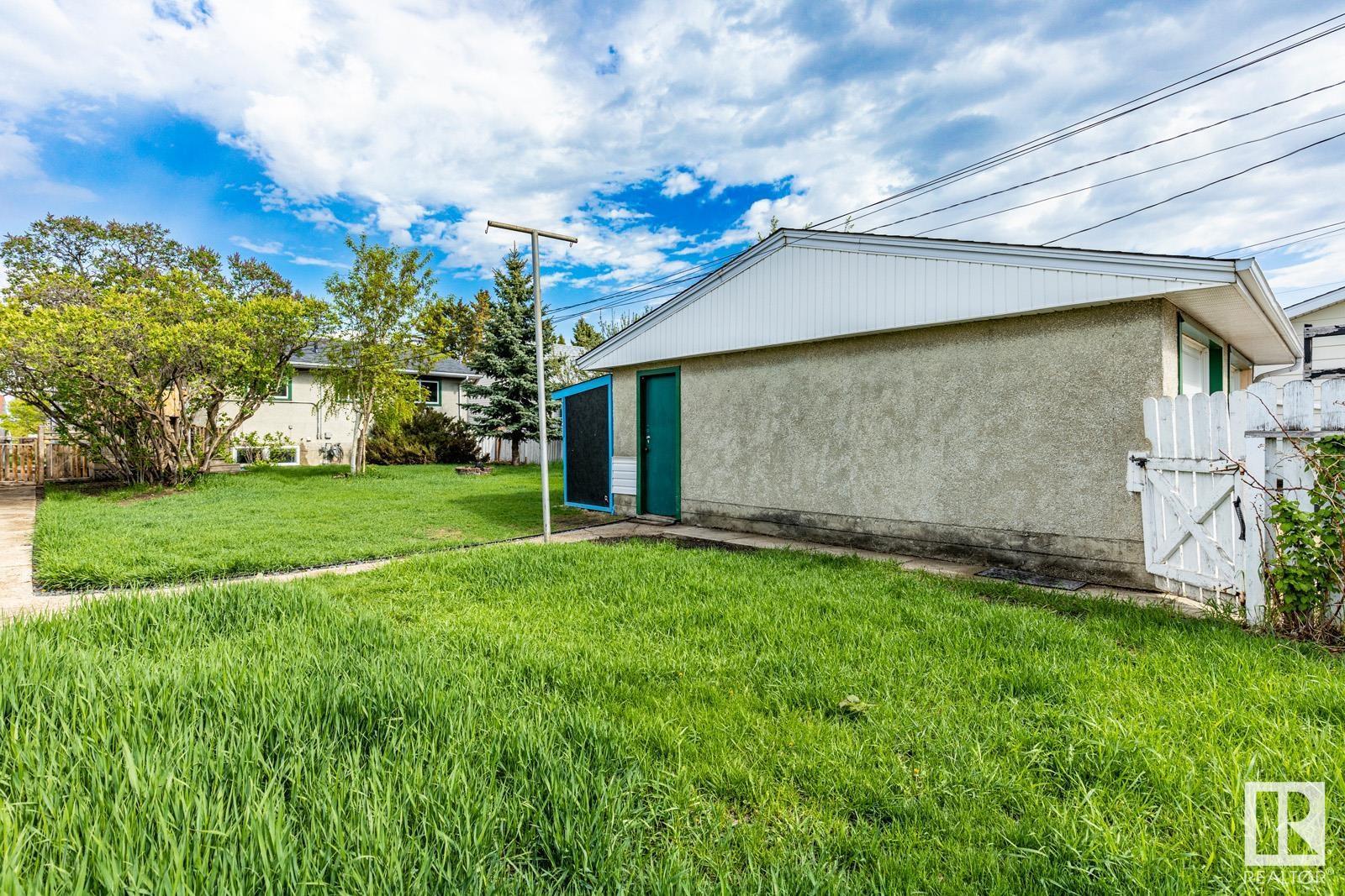 Single Family House Bungalow for Sale in   ST NW Edmonton 