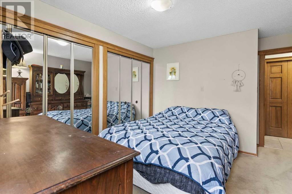 Single Family House 5 Level for Sale in  Ranchridge Way NW Ranchlands Calgary 
