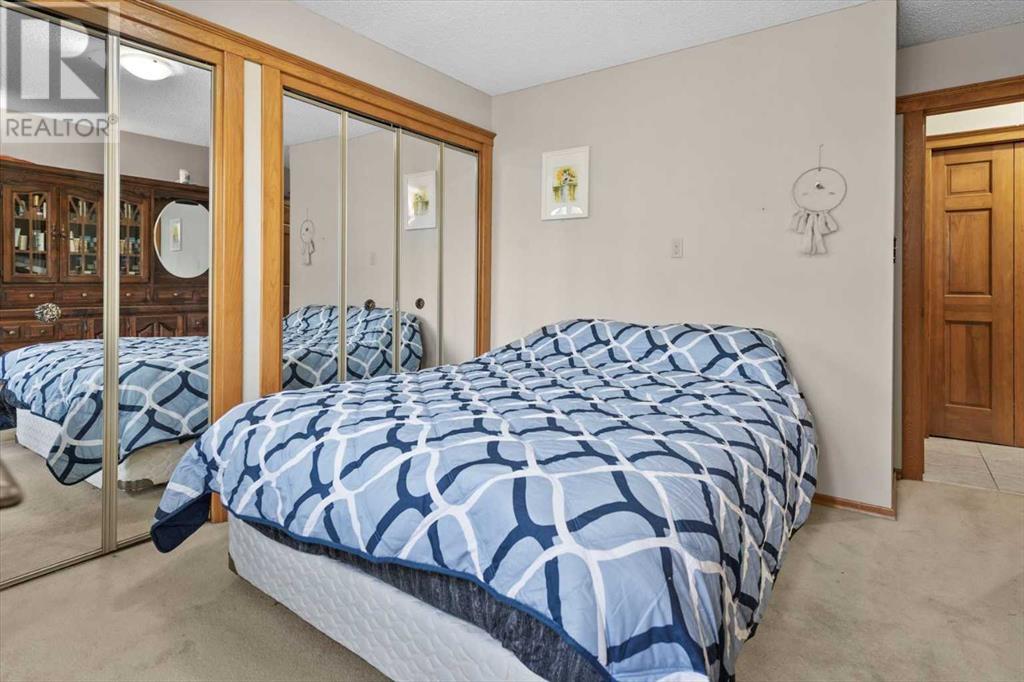 Single Family House 5 Level for Sale in  Ranchridge Way NW Ranchlands Calgary 