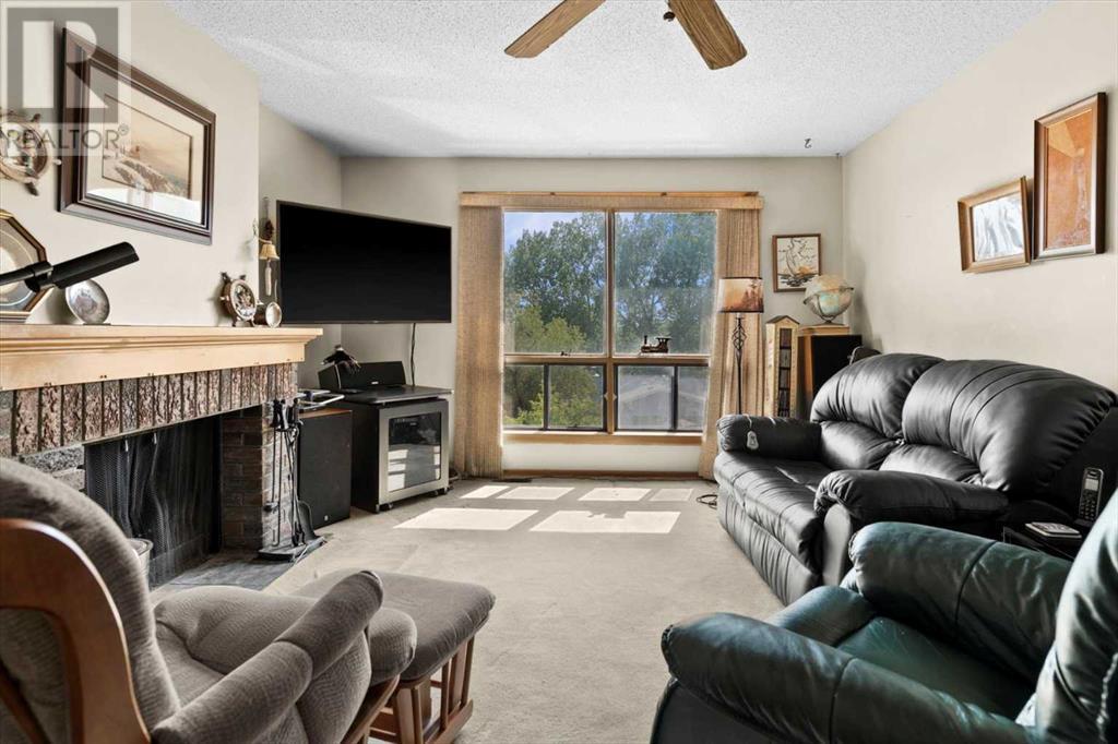 Single Family House 5 Level for Sale in  Ranchridge Way NW Ranchlands Calgary 