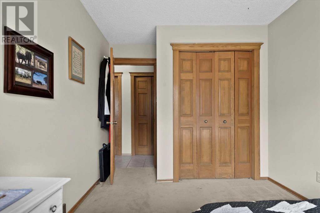 Single Family House 5 Level for Sale in  Ranchridge Way NW Ranchlands Calgary 