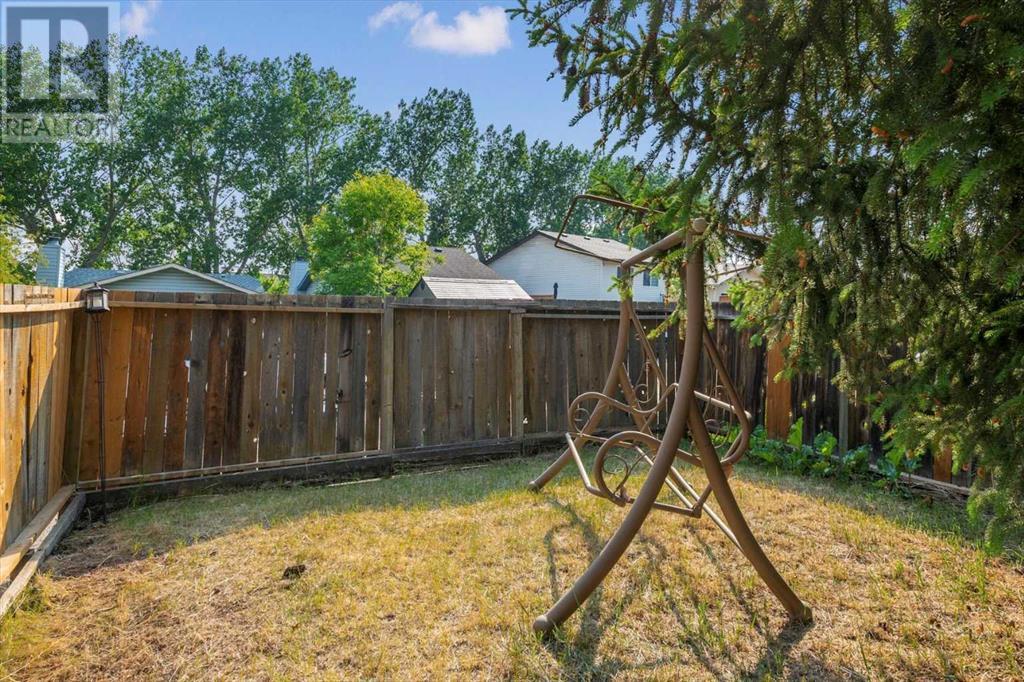 Single Family House 5 Level for Sale in  Ranchridge Way NW Ranchlands Calgary 