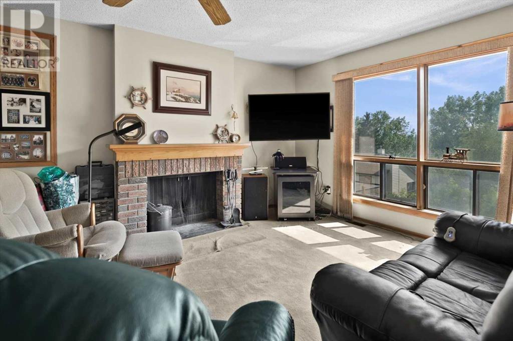 Single Family House 5 Level for Sale in  Ranchridge Way NW Ranchlands Calgary 