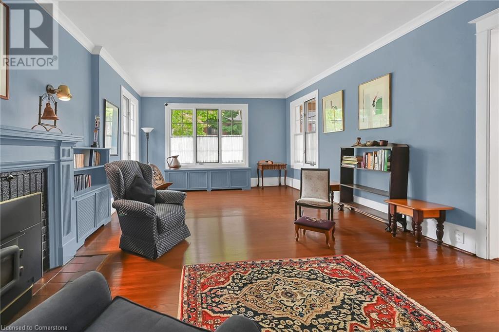 Photo 6 of 40 Undermount Avenue, Hamilton ON