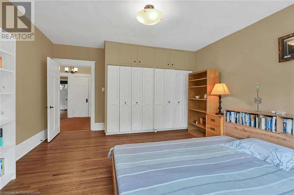 Photo 37 of 40 Undermount Avenue, Hamilton ON