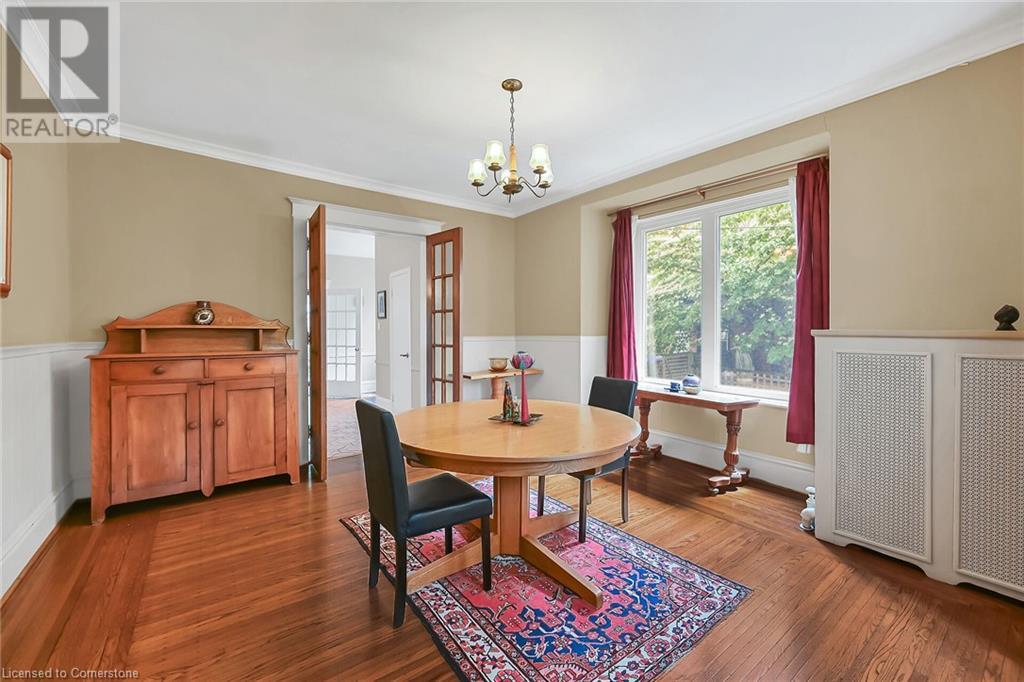 Photo 8 of 40 Undermount Avenue, Hamilton ON