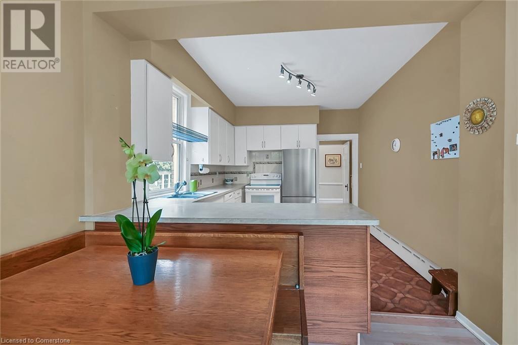 Photo 28 of 40 Undermount Avenue, Hamilton ON