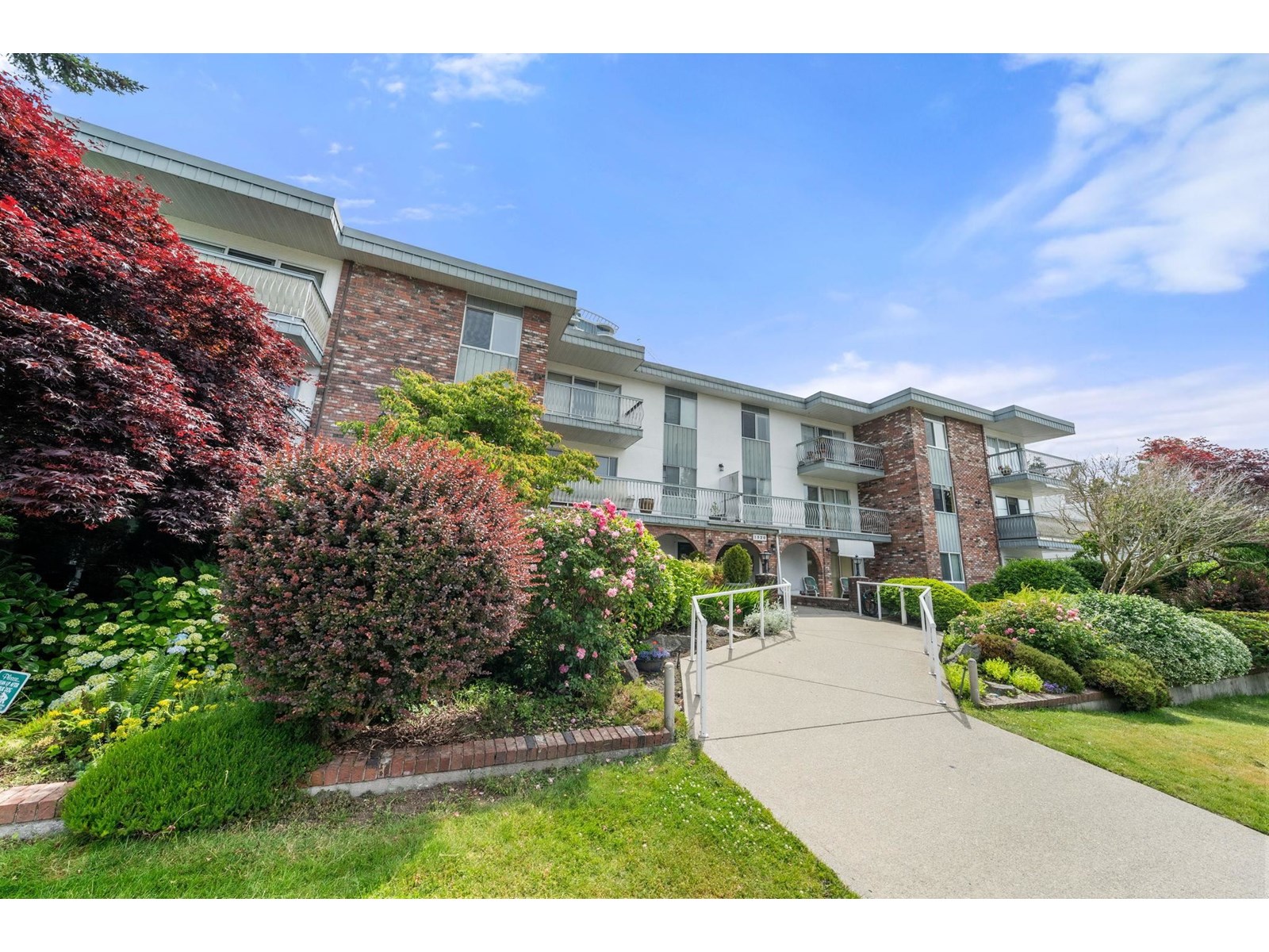 105 1520 BLACKWOOD STREET, White Rock