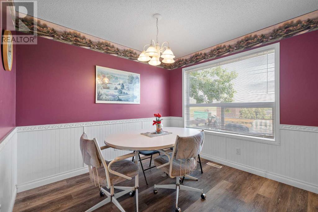 Single Family House for Sale in  Citadel Acres Close NW Citadel Calgary 
