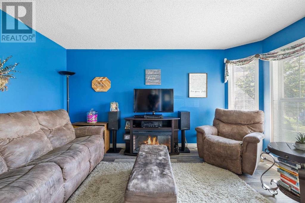 Single Family House for Sale in  Citadel Acres Close NW Citadel Calgary 