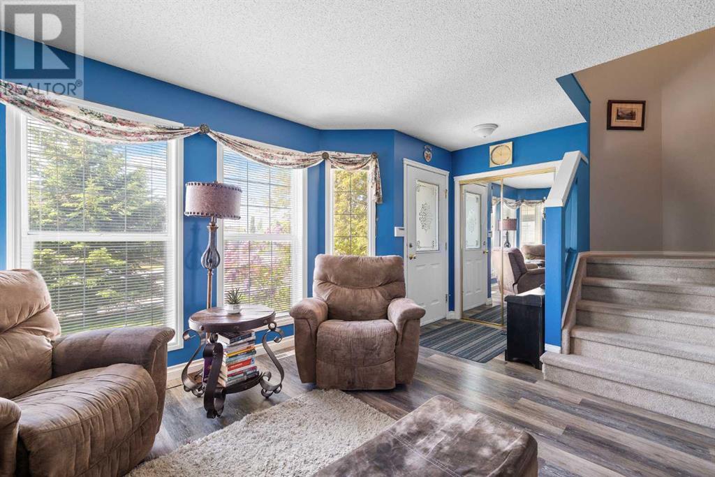 Single Family House for Sale in  Citadel Acres Close NW Citadel Calgary 