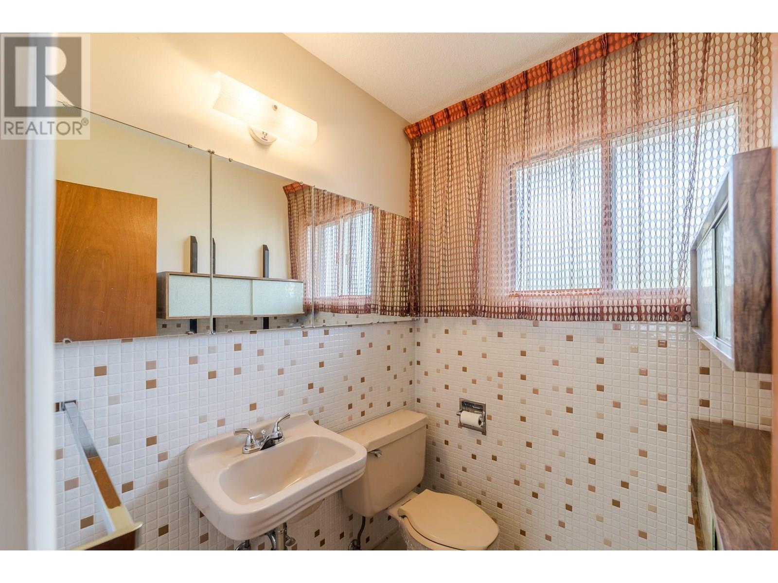  2450 McKenzie Street, Penticton